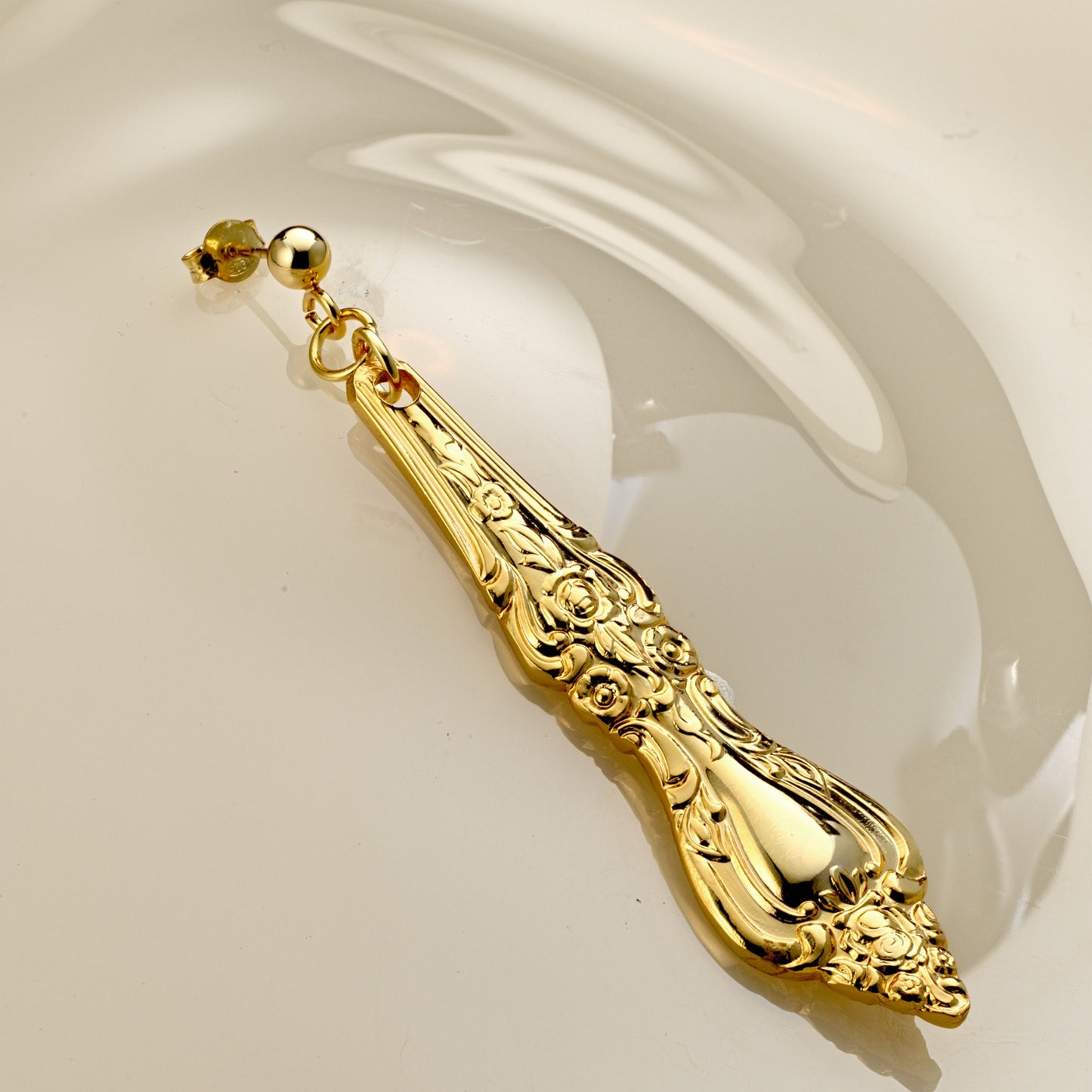 REVIVE Long Pendant Earring