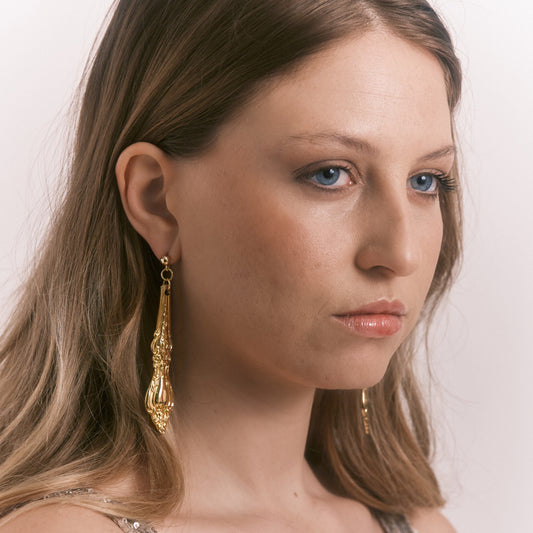 REVIVE Long Pendant Earring