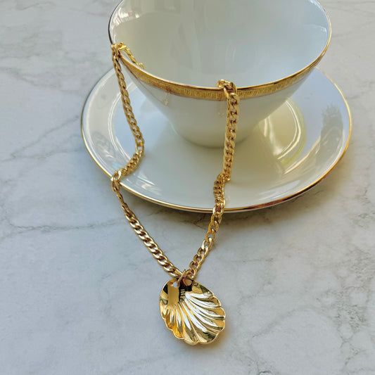 REVIVE Venus Necklace