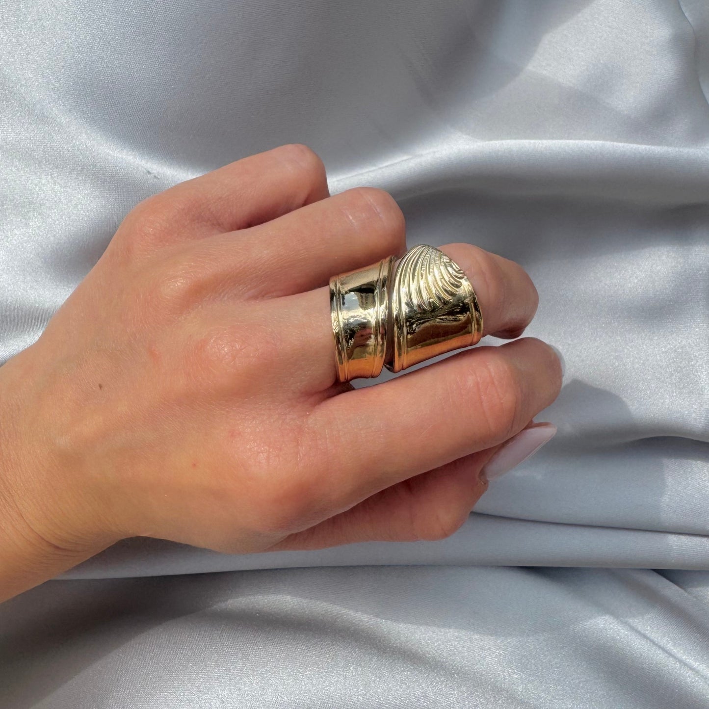 REVIVE Afrodite Ring